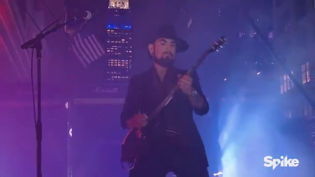 Dave Navarro plays The Spangled Banner.
